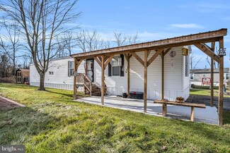 81 Pegram St, Gettysburg, PA 17325