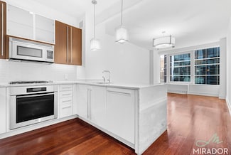2 Water St Unit 14 B, New York, NY 10004