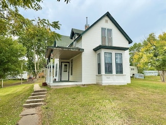 1303 Benton Ave, Corning, IA 50841