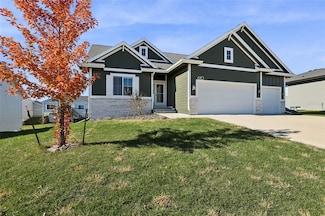 610 Napoli Ave, West Des Moines, IA 50266