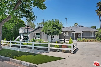 6421 Gaviota Ave, Van Nuys, CA 91406