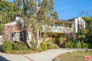 1210 N Doheny Dr, Los Angeles, CA 90069