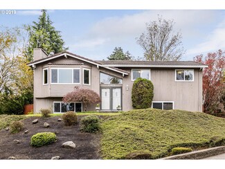 11470 SW Springwood Dr, Portland, OR 97223