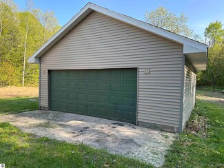5884 Scholl Rd, Mancelona, MI 49659