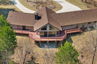 W11686 Buttercup Ave, Hancock, WI 54943
