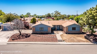 3108 N Pontiac Dr, Farmington, NM 87401
