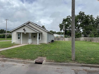 452 S Tulip St, McPherson, KS 67460