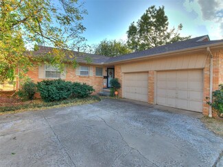 5612 NW 62nd St, Warr Acres, OK 73122