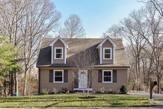 367 Clifton St, Attleboro, MA 02703