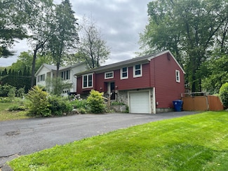 61 Litchfield Rd, Unionville, CT 06085