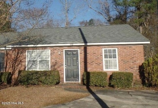 102 Easy St, Jacksonville, NC 28546