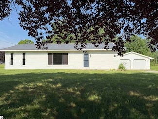 2396 S Shepherd Rd, Mount Pleasant, MI 48858