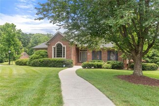 4711 Clifton Park Dr, Jamestown, NC 27282