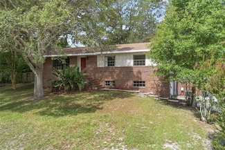 2032 Yorkshire Dr, Deland, FL 32724