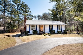 93 Valley St, Pembroke, MA 02359