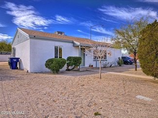 3902 E Louis Ln, Tucson, AZ 85712
