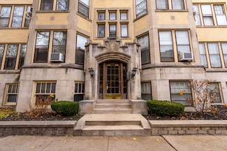 1042 Washington Blvd Unit 3W, Oak Park, IL 60302
