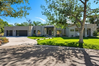 1004 Cottonwood Place NW, Los Ranchos, NM 87107