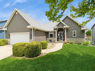 5213 SE 30th St, Des Moines, IA 50320