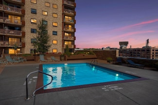 66 9th St E Unit 2501, Saint Paul, MN 55101