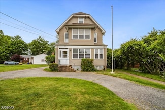 13 Jacobus Ave, Little Falls, NJ 07424