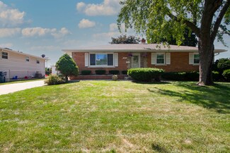 585 Jonette Ave, Bradley, IL 60915