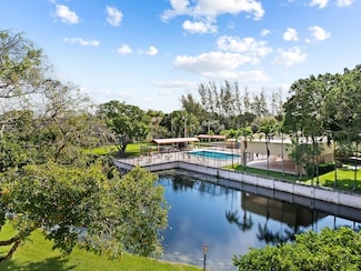 5750 NW 64th Ave Unit 305, Tamarac, FL 33319