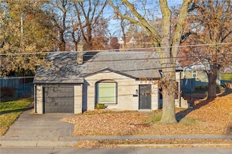 643 E Court St, Paris, IL 61944