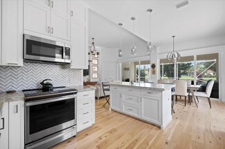 623 Rosa Ct, Palm Beach Gardens, FL 33410