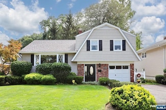 442 Henley Ave, New Milford, NJ 07646