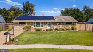 2514 Laurel Dr, Bristol, PA 19007