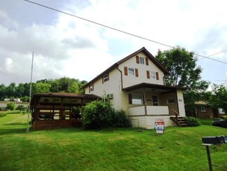 1755 Morris St, Waynesburg, PA 15370