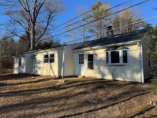 16 Schoolhouse Cross Rd, Brookfield, MA 01506