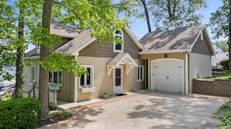 340 Ln 207 Hamilton Lake, Hamilton, IN 46742
