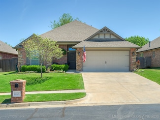 10725 Masters Cir, Jenks, OK 74037