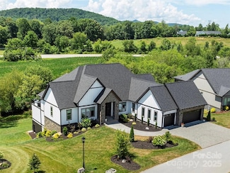 465 Daniel Circle Dr, Mills River, NC 28759