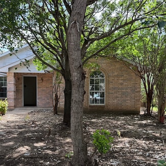 2533 Tristian Ct, Dallas, TX 75211