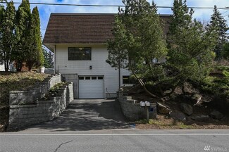 19604 Forest Park Dr NE, Shoreline, WA 98155