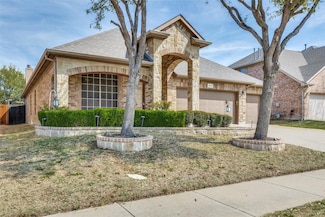 10028 Red Bluff Ln, Fort Worth, TX 76177