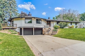 1000 Winston Cir, Saint Paul, MN 55118