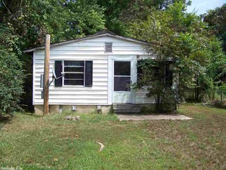 1007 Hicks St, Lonoke, AR 72086