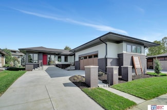 336 Bushclover Rd, Lincoln, NE 68521