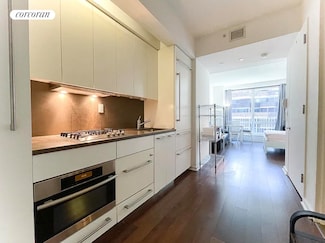 340 E 23rd St Unit 7J, New York, NY 10010