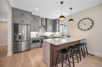 13 Chestnut St Unit 1, Wakefield, MA 01880