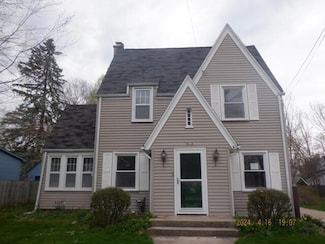 1103 Vassar Dr, Kalamazoo, MI 49001