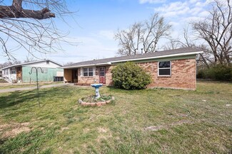 2100 Sycamore Place, Springdale, AR 72762