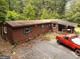 812 Lincoln Way W, Mc Connellsburg, PA 17233
