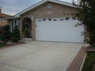 8312 S 78th Ct, Justice, IL 60458
