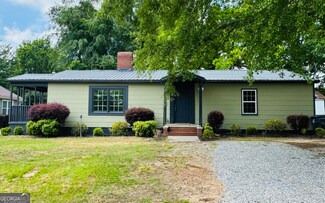 127 Holly St NE, Social Circle, GA 30025