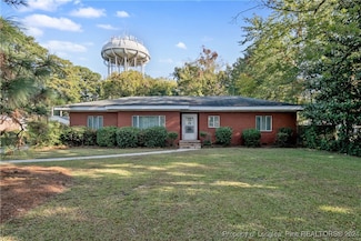 1914 Morganton Rd, Fayetteville, NC 28305
